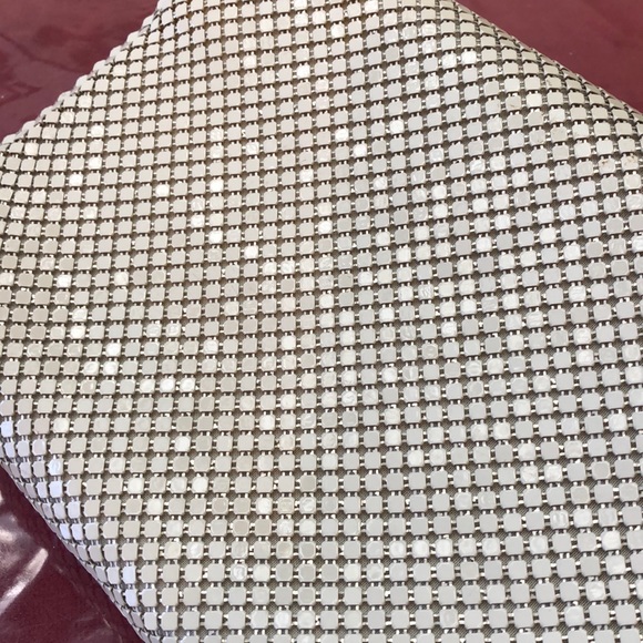 Authentic Whiting Davis Medal Mesh Crossbody Bag - Picture 3 of 7